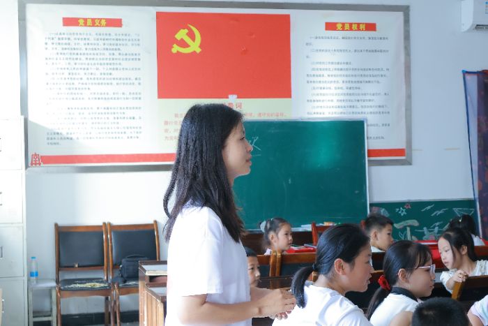 陳臺村實踐隊 多元課程播撒希望，深入調(diào)研繪就鄉(xiāng)村教育圖景