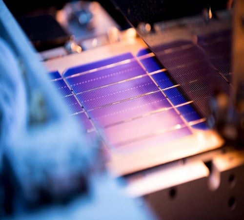 西安科技大學調(diào)研團探訪隆基綠能科技，共繪清潔能源發(fā)展藍