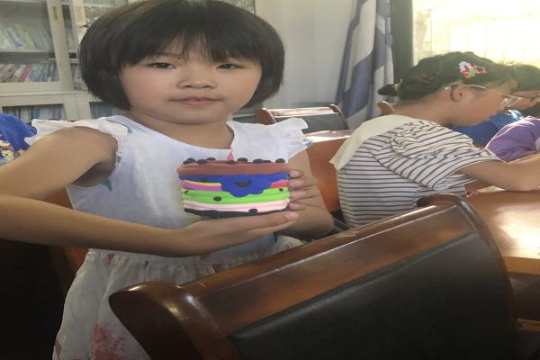 暑期社會(huì)實(shí)踐/武昌理工學(xué)院“青春筑夢(mèng)”通城志愿服務(wù)隊(duì)開(kāi)展“手工黏土”特色課程