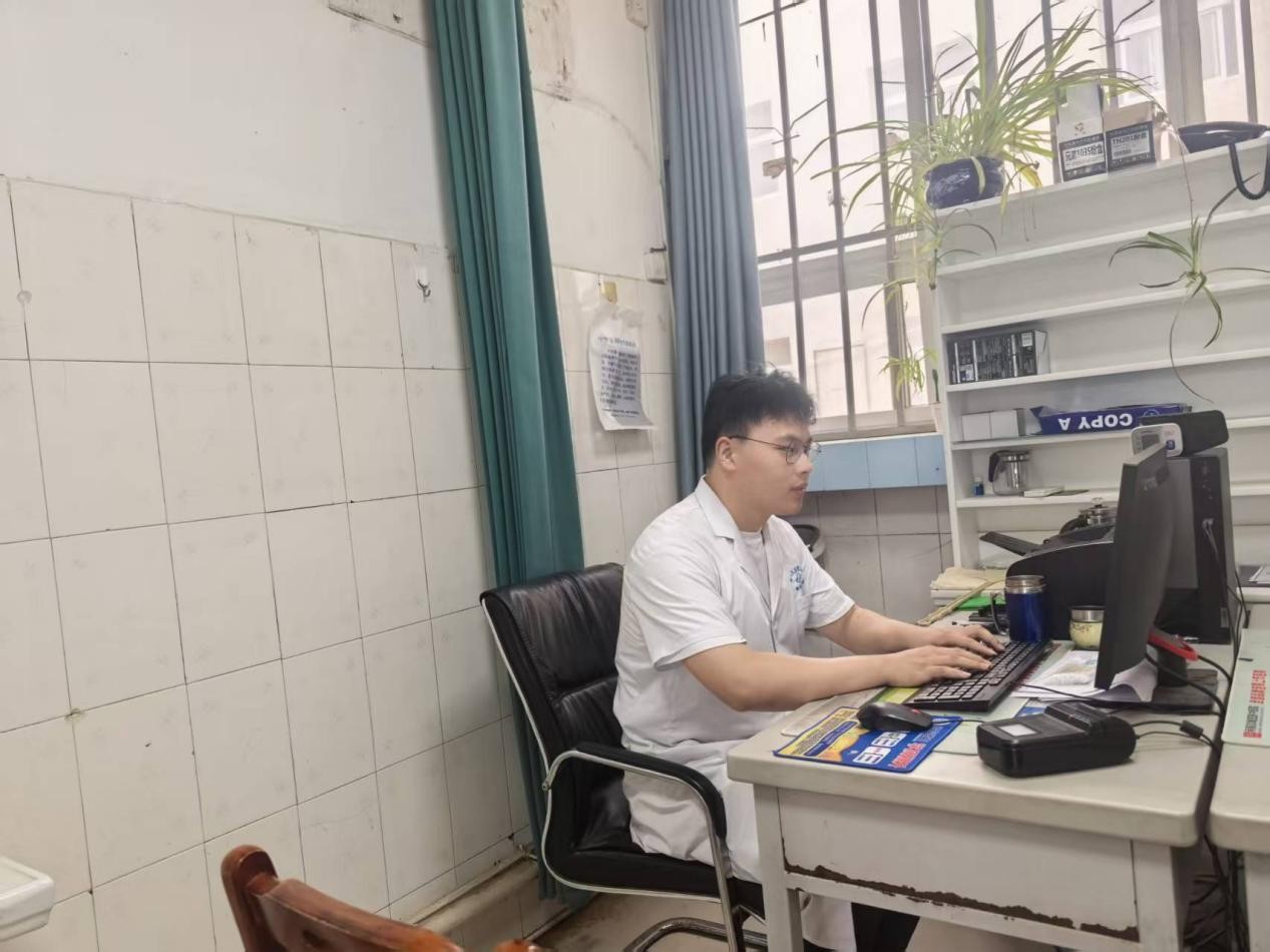 白衣初著嘗百味 實踐賦能助成長