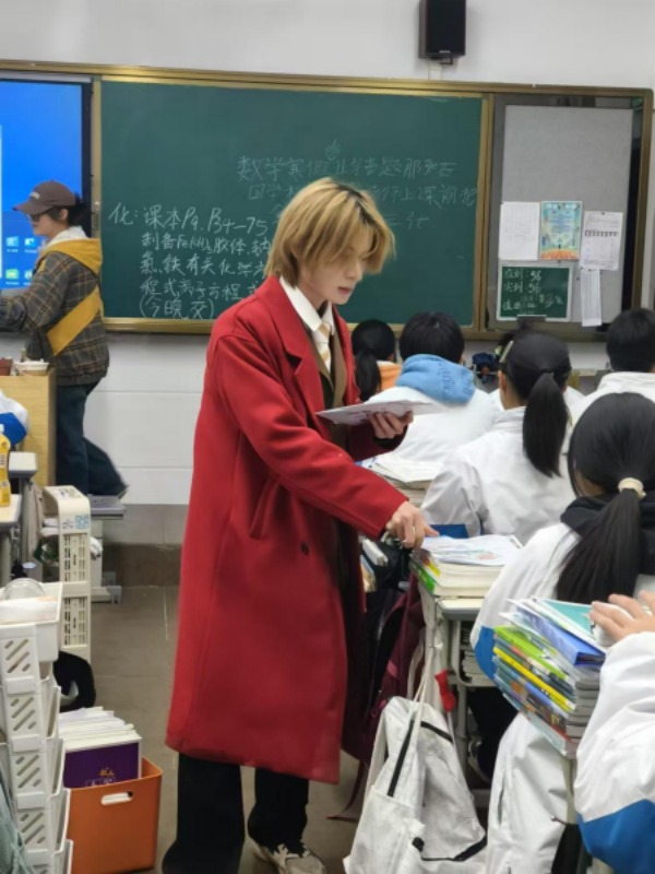 山東大學(xué)回校宣講活動“黔山筑夢 山大啟航”隊 盧國鑫