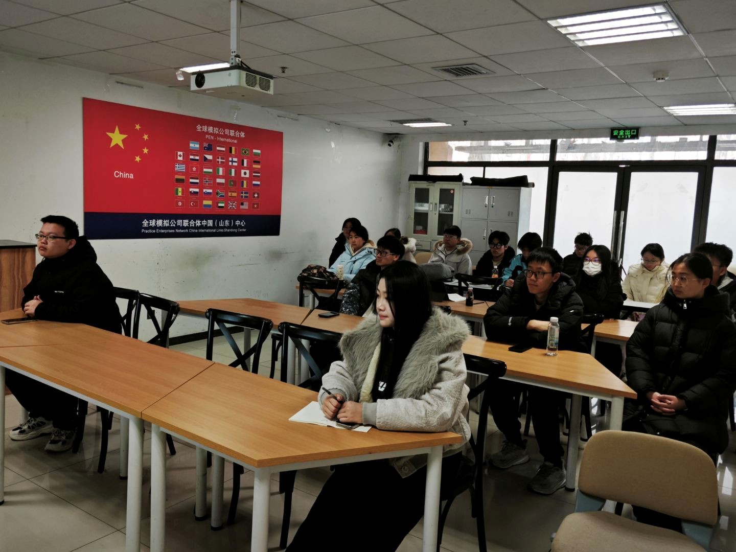 山東大學(xué)舉辦公益社會實踐支教培訓(xùn)會議