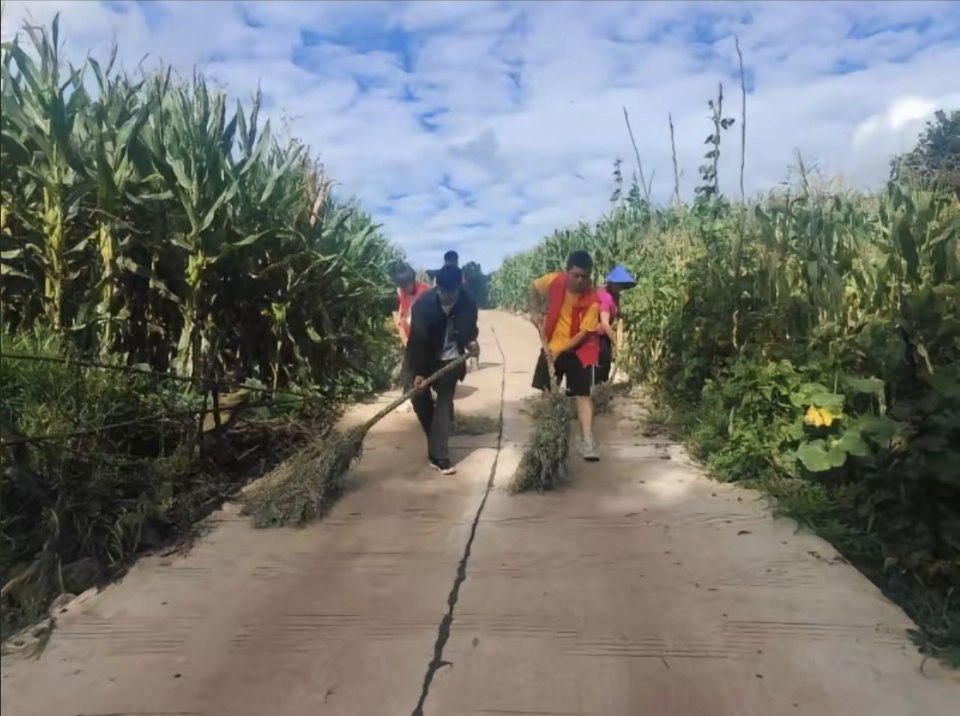 百村支書社會實踐：探索鄉(xiāng)村振興的多元路徑