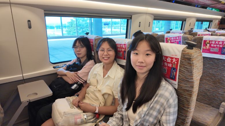 青春非遺行，湘西苗寨情 ——湘潭大學(xué)文學(xué)與新聞學(xué)院本科生第三黨支部“三