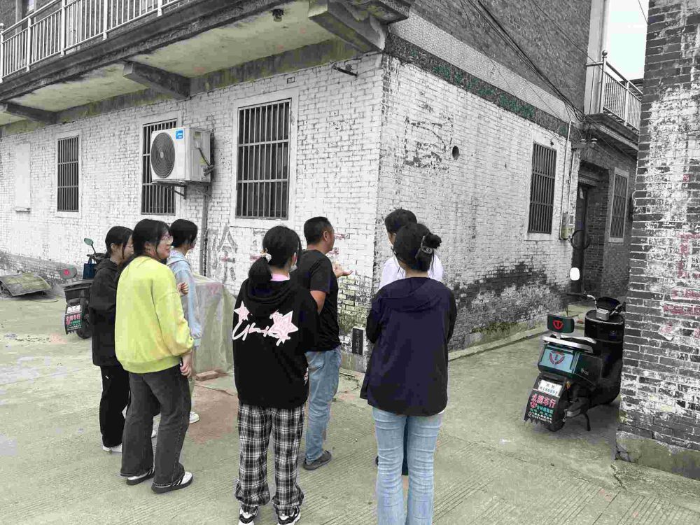 經(jīng)管學(xué)院師生赴興化鄉(xiāng)村開展社會調(diào)查