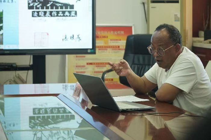 專訪作家凌曉晨：在黃土與詩歌之間，書寫生命的底色