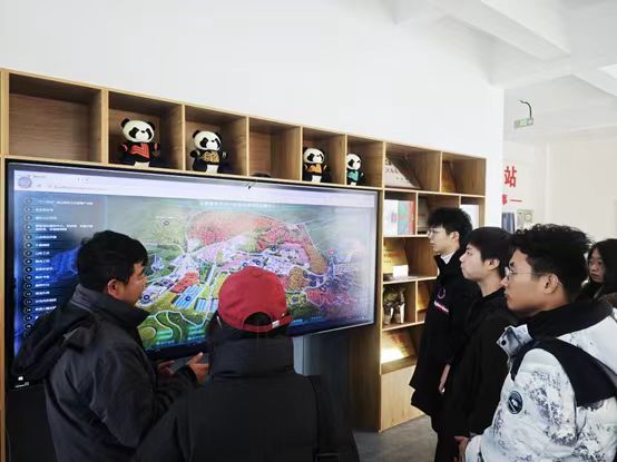 “星光尋跡”開(kāi)展社會(huì)實(shí)踐活動(dòng)