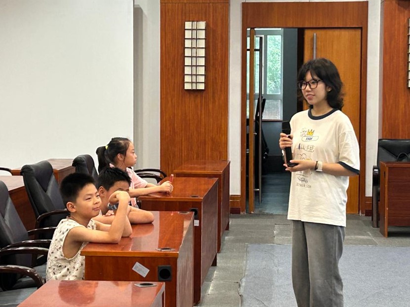 鏡頭定格成長路——南京師范大學泰州學院“紅心研墨”暑期社會實踐紀實（29)