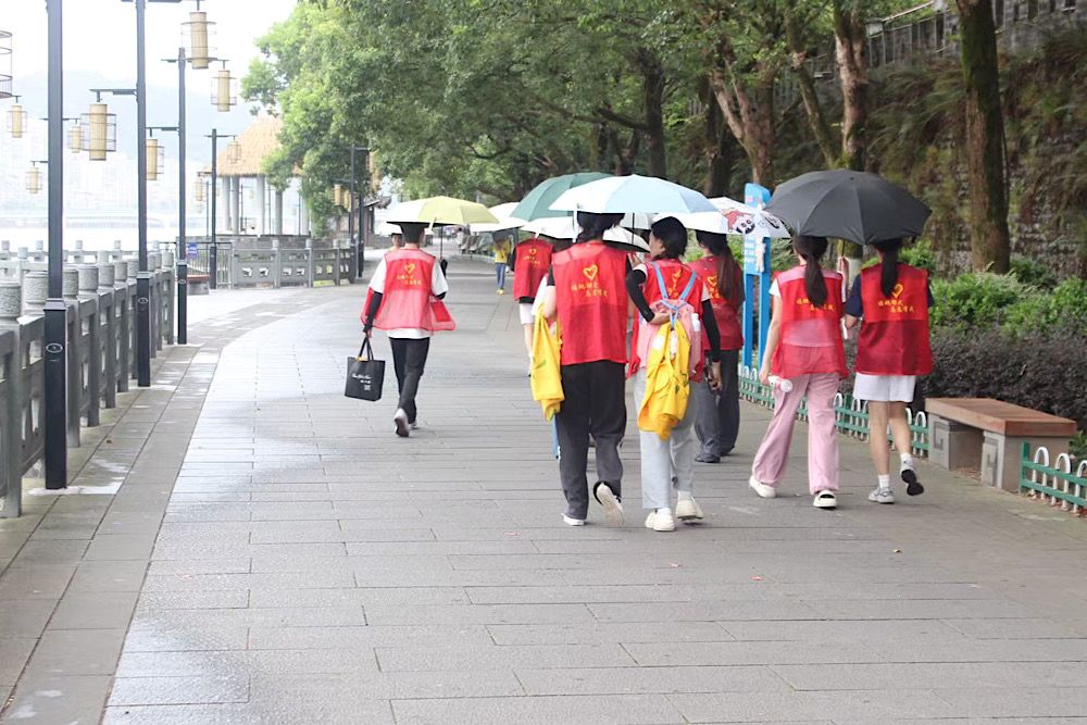 暑期“三下鄉(xiāng)”|清淤護岸煥新顏，筑牢反詐防火墻