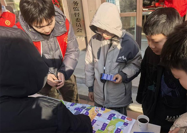 趣味互動學安全！華電學子帶 Park 灣社區(qū)兒童解鎖管道知識新玩法