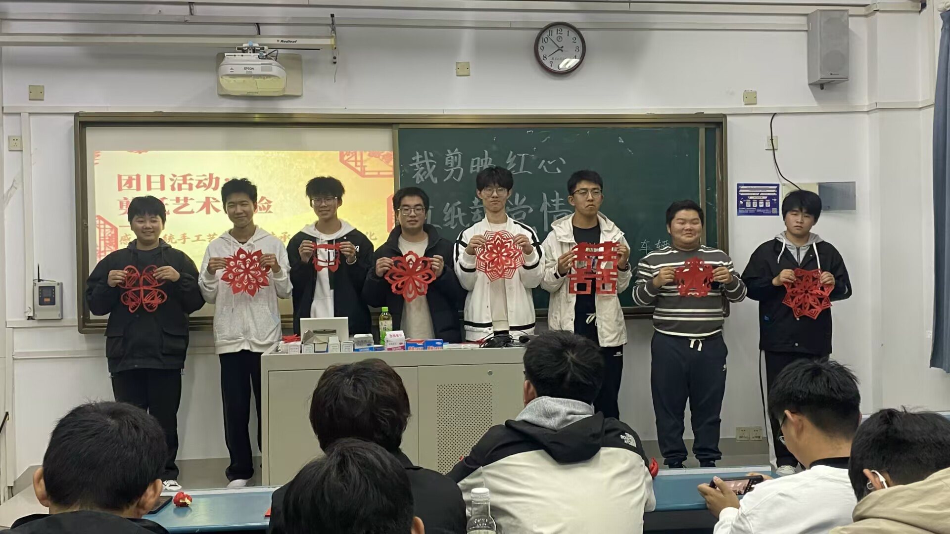 中國五十六個民族的文化融匯