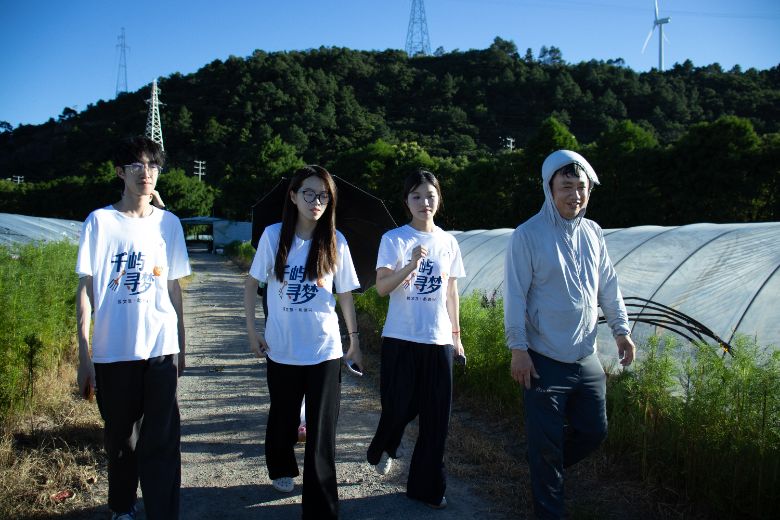 特色西瓜背后的困境與求索 ——“千嶼尋夢” 實踐隊聚焦高塘島 “瓜田經(jīng)