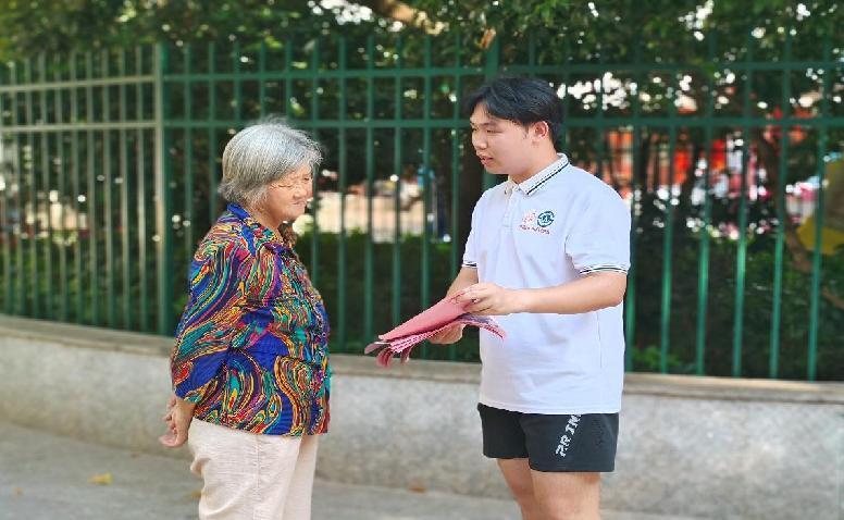 江財學(xué)子進社區(qū)，筑留守兒童溫馨港灣，樹文明新風(fēng)