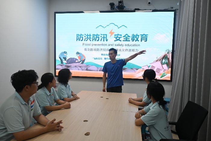 重外院學(xué)子三下鄉(xiāng)|防患未然夯基礎(chǔ)，臨危不亂護(hù)民生