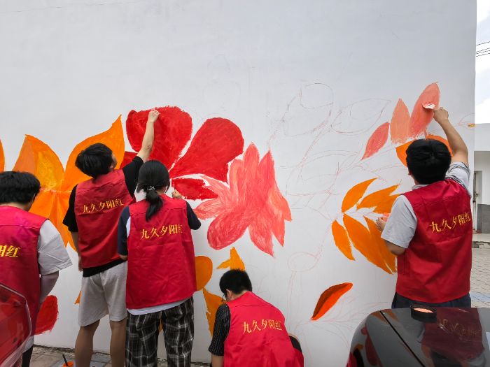 淮北師范大學(xué)“三下鄉(xiāng)”——以青春畫筆繪暖夕陽(yáng)，用科技溫情守護(hù)桑榆