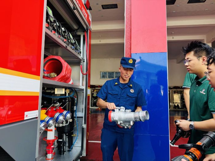 西安外事學(xué)院工學(xué)院暑期三下鄉(xiāng)實(shí)踐團(tuán)攜鎮(zhèn)巴縣消防大隊(duì)開(kāi)展主題教育活動(dòng)