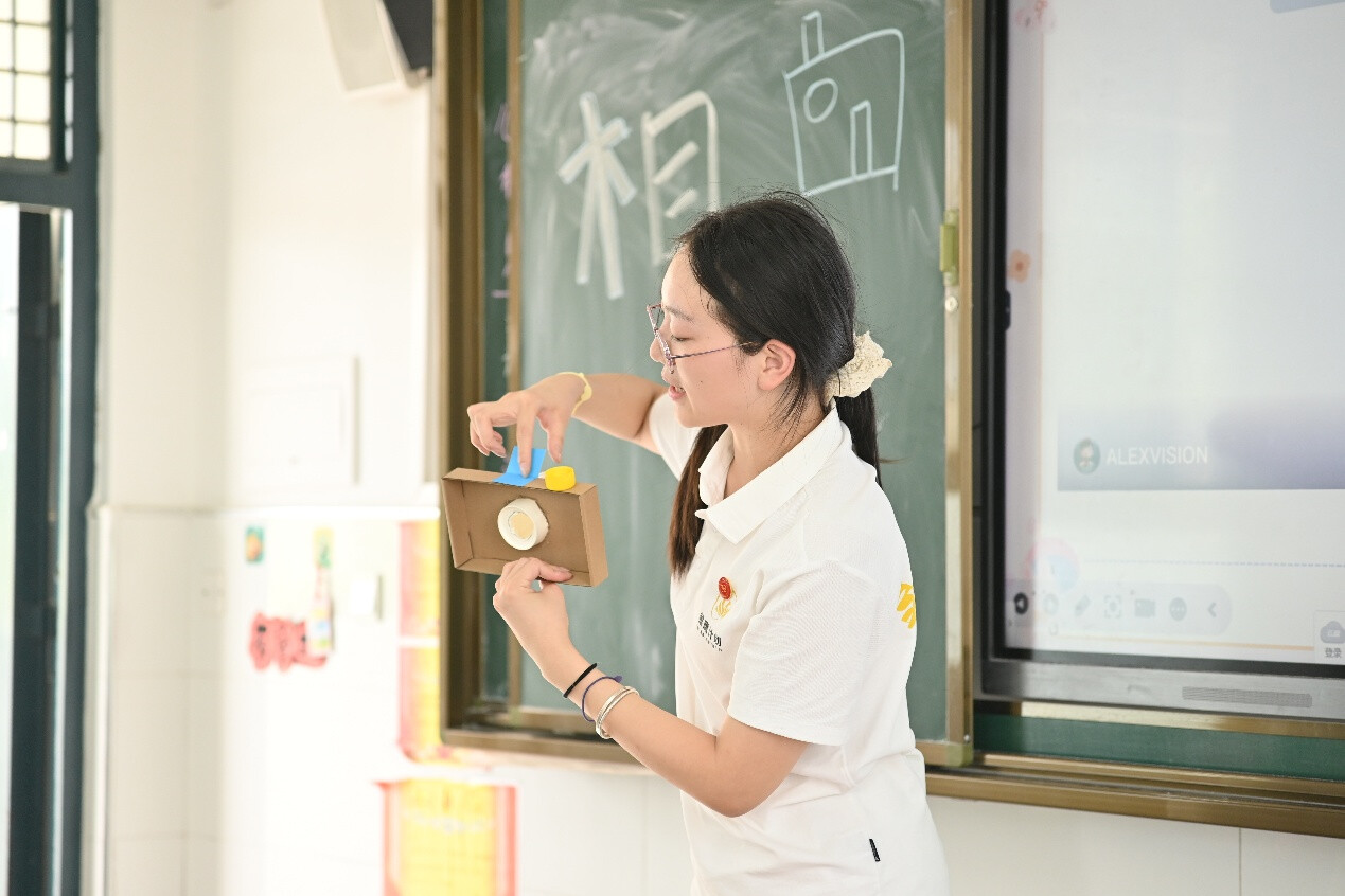 指尖造趣，合力闖關(guān)——看“雛鷹”小隊(duì)的活力一天！