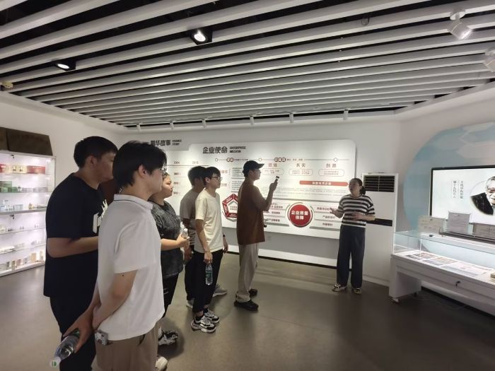 探尋匠心密碼 賦能非遺新生 ——南通理工學(xué)子暑期實(shí)踐丈量南通非遺傳承路