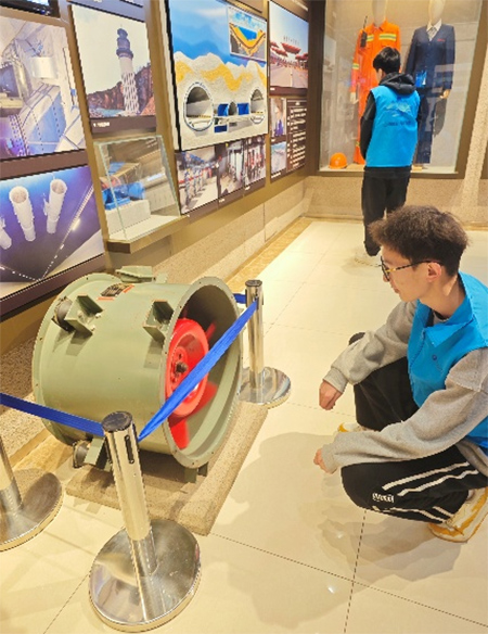 “山海城韻·青島脈搏”調(diào)研團(tuán)隊(duì)——走進(jìn)膠州灣海底隧道博物館探尋超級(jí)工程背后的科創(chuàng)力量