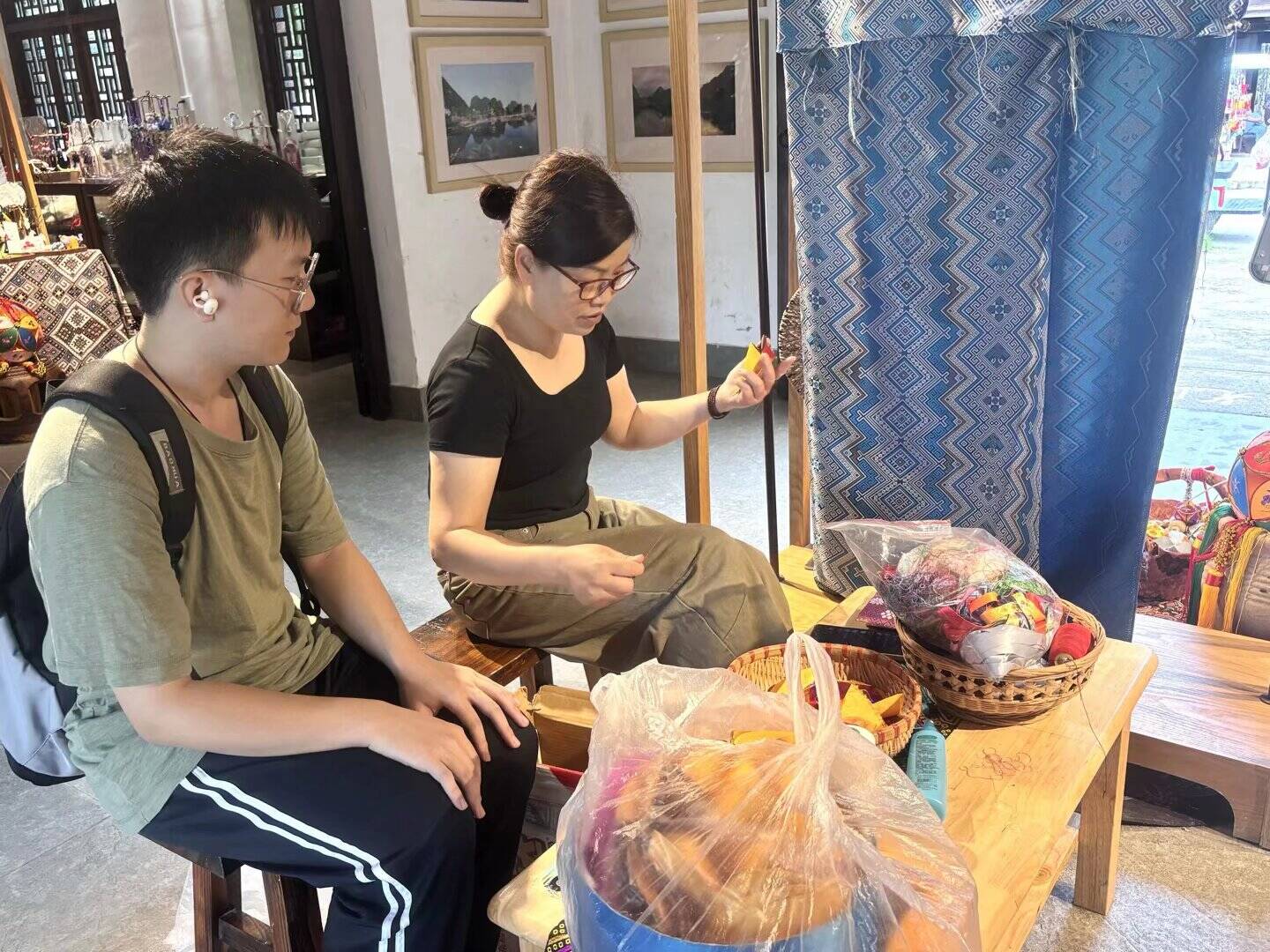 針腳里的傳承：舊州古鎮(zhèn)的非遺尋蹤