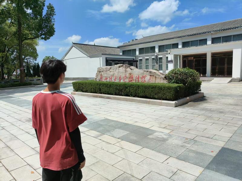 傳承紅色基因，踐行青春使命 ——點亮八皖實踐團探訪潛山市烈士陵園