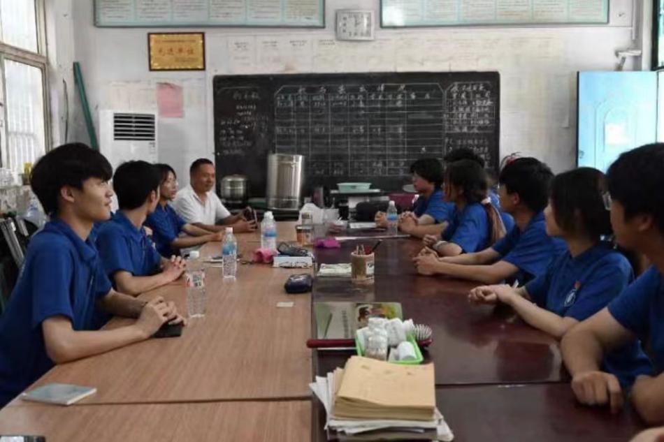 鄉(xiāng)村要振興，教育要先行