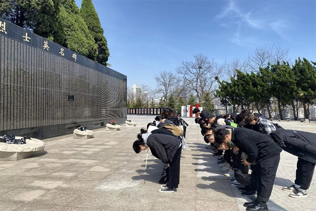 追尋英烈足跡 厚植愛國情懷——實踐隊員赴青島市革命烈士紀念館開展主題學(xué)習(xí)活動
