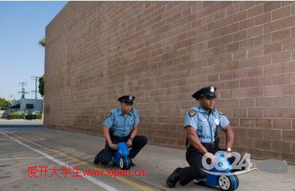 原來美國警察是這樣巡邏的，漲姿勢了