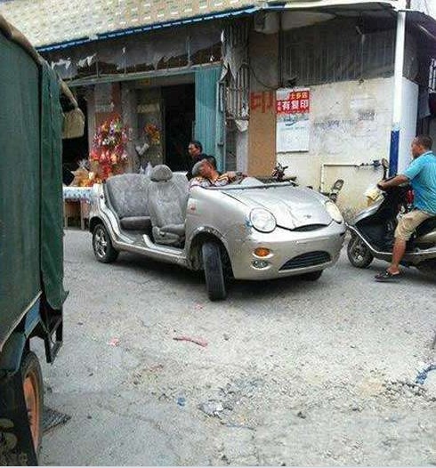 大學(xué)屌絲改裝的鄉(xiāng)村風(fēng)格的跑車