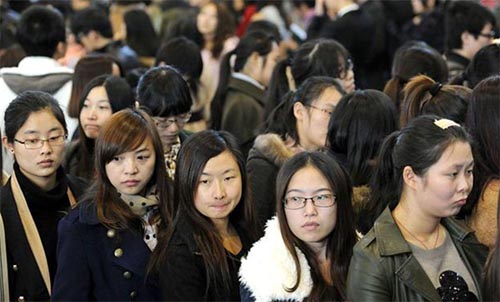 女大學(xué)生面試30多次后崩潰大哭，直言每天都焦慮