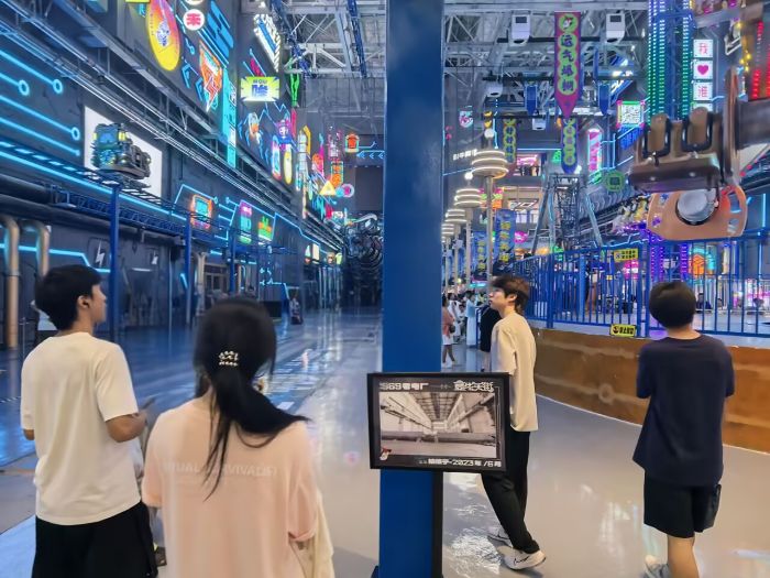 “從烏金到文旅：淮師學(xué)子探訪淮北夔牛天街，見(jiàn)證資源型城市轉(zhuǎn)型新篇章”