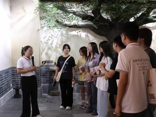 同上一堂思政課這群大學(xué)生用行動(dòng)助力鄉(xiāng)村振興