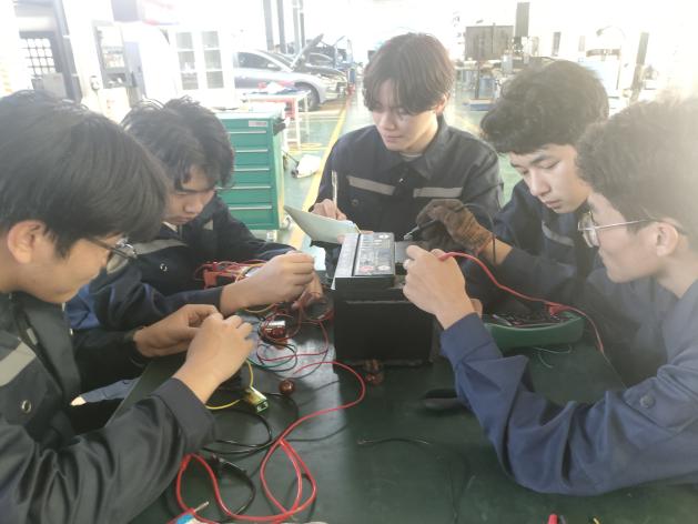 錨定氫鋰賽道破局攻堅(jiān)  專項(xiàng)調(diào)研擘畫新能源電池產(chǎn)業(yè)新藍(lán)圖