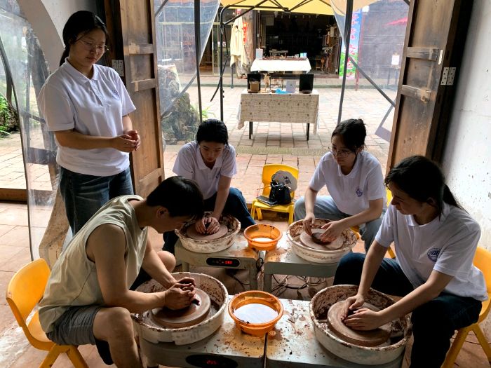 寶陶古鎮(zhèn)體驗(yàn)記：陶藝?yán)哂鎏魬?zhàn)，漫步中感悟匠心
