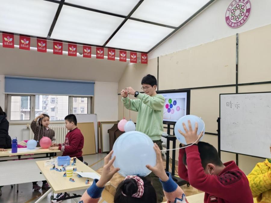 打開電的世界：點亮通往知識的道路