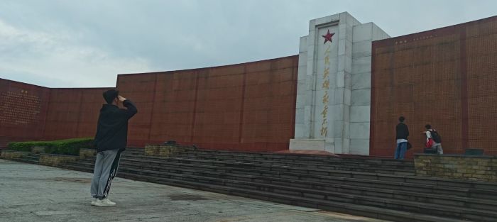 緬懷先烈足跡，傳承紅色基因謝米榮一行參觀寧都縣反圍剿紀(jì)念館側(cè)記