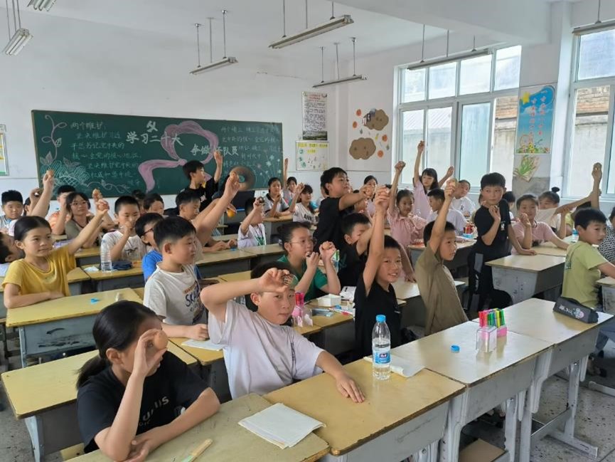 關(guān)愛(ài)兒童健康，奔跑的雞蛋