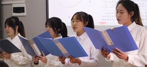 閱讀點(diǎn)亮?xí)闵鐓^(qū)，大咖引領(lǐng)人生道路